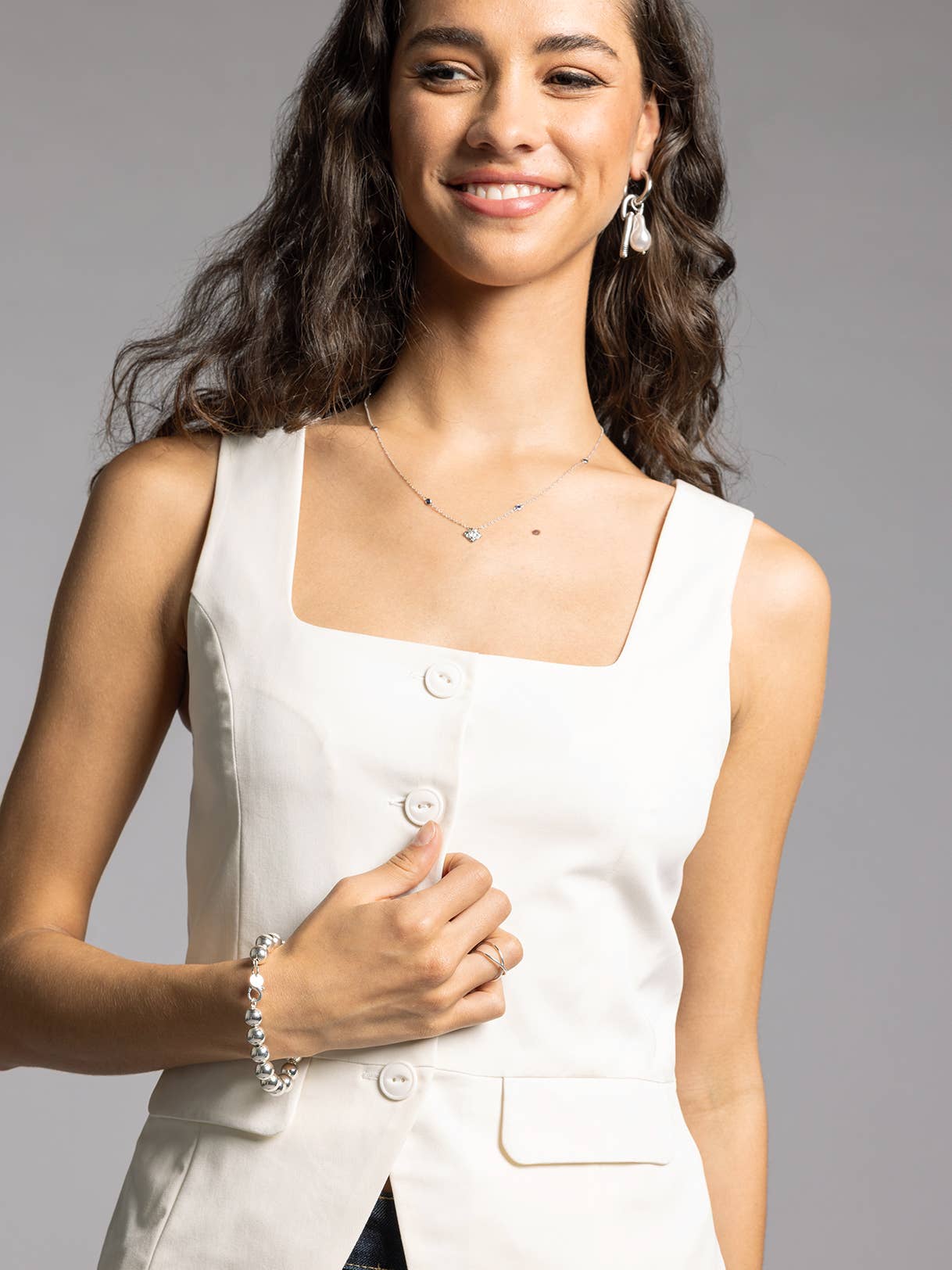Square neck fitted top in white – boutique layering tank – The Frame Top – Mariley
